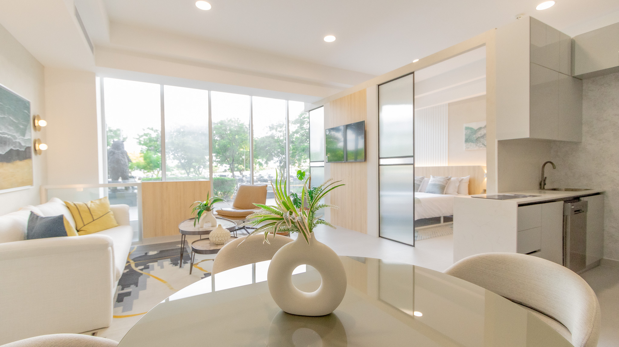 Personalized direct financing in luxury apartments on Avenida Balboa, PH yoo designer Building, first line ocean view, airbnb permitted inside the building, high yield property